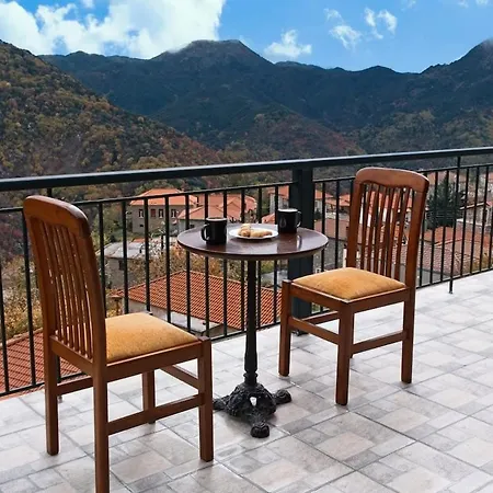Forest Cosy House - Amazing View Lagkadia