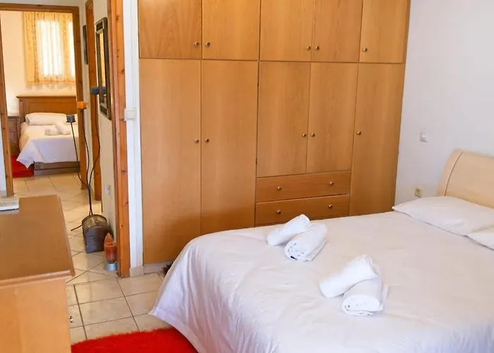 Forest Cosy House - Amazing View Appartamento Lagkadia