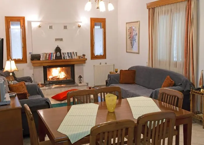 Forest Cosy House - Amazing View Appartamento Lagkadia