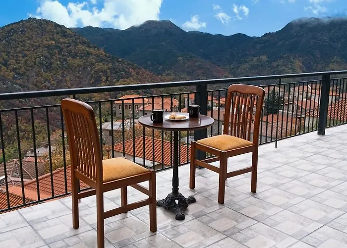 Forest Cosy House - Amazing View Lagkadia